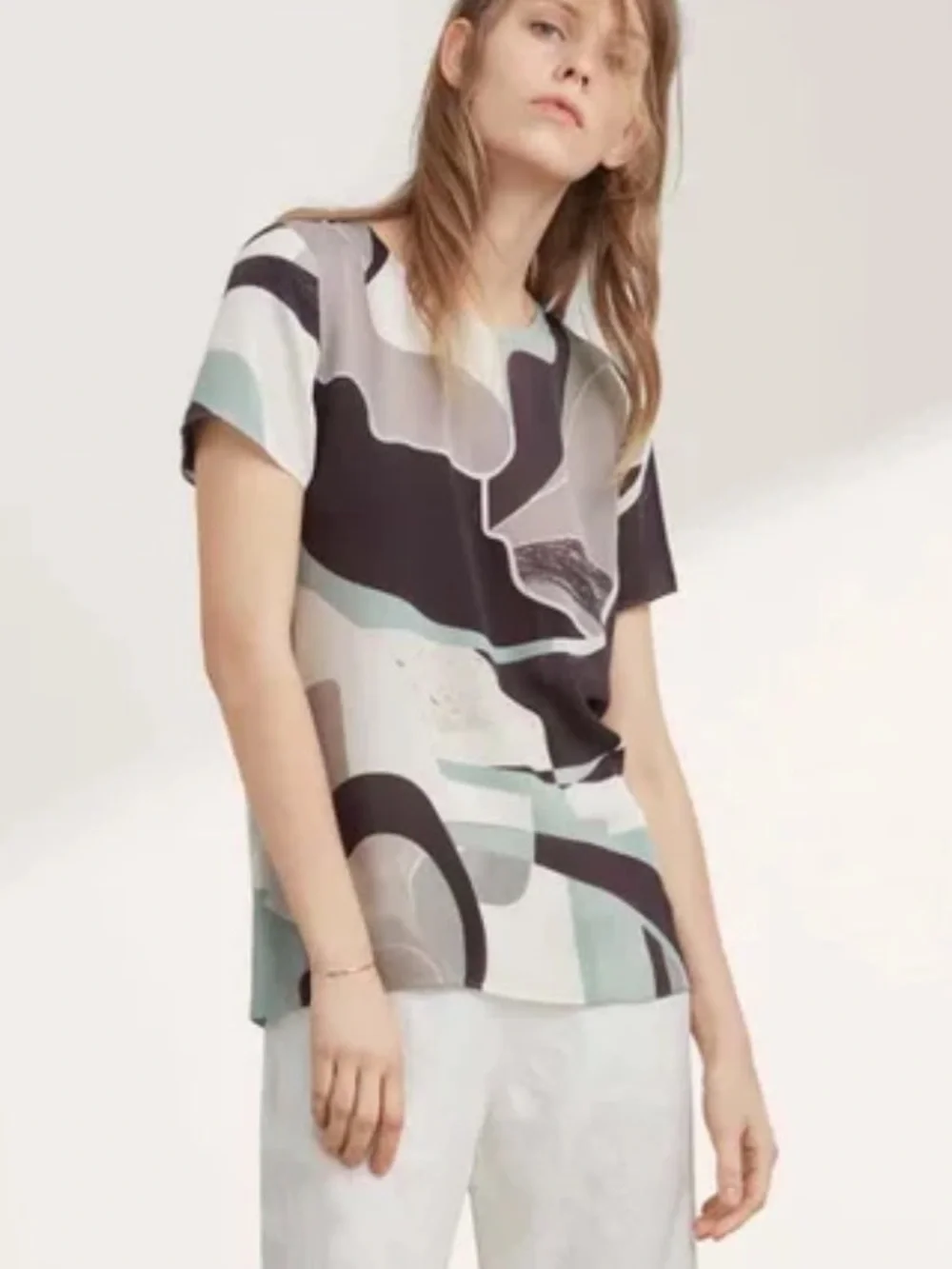 Wilfred 💯% Silk Short Sleeve Abstract Print Blouse (Size Large) - Picture 1 of 10